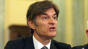 Dr. Oz had to rescue a sick passenger on his flight 6