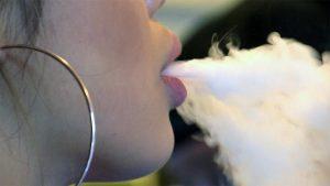 E-cigarette vapor tied to changes in lung cells 15