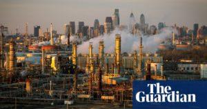 10 US oil refineries exceeding limits for cancer-causing benzene, report finds 19