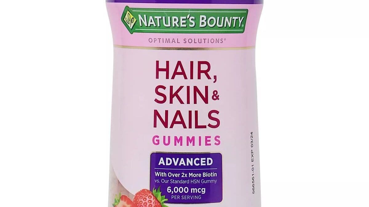 Nature's Bounty Hair, Skin & Nails with Biotin, Strawberry Gummies 2500  mcg, 140 Ct